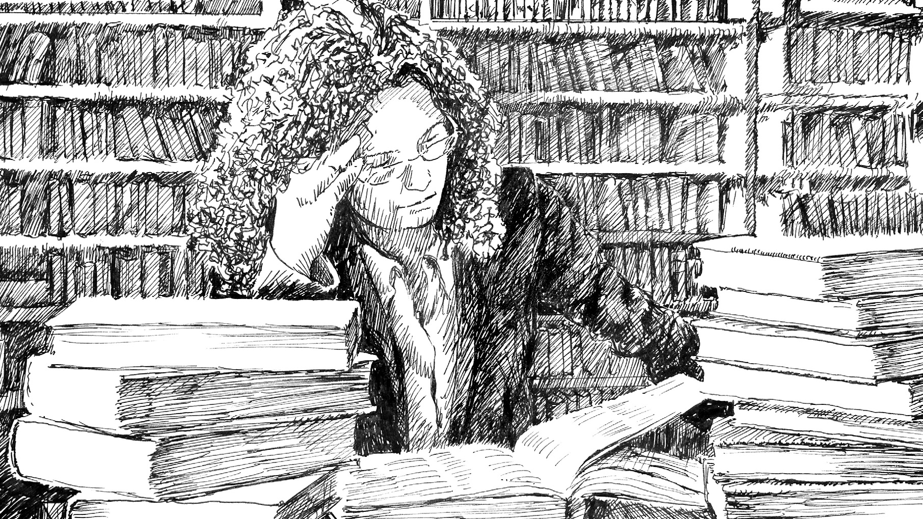 Eine Frau recherchiert in einer Bibliothek.